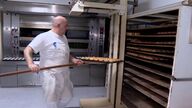 La falta de relevo generacional aboca al cierre de panaderías