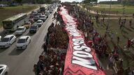Movilización indígena en Brasil en defensa de sus territorios