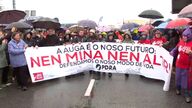 Los vecinos de Arousa se manifiestan en defensa de la ría y contra la macrocelulosa de Altri